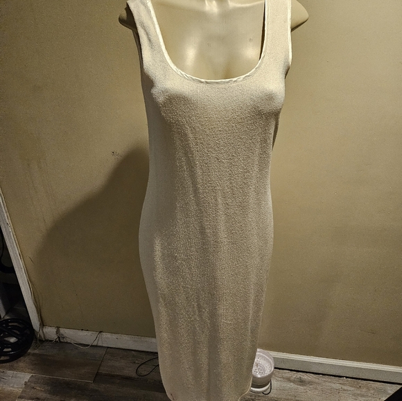 Dress - Picture 2 of 6